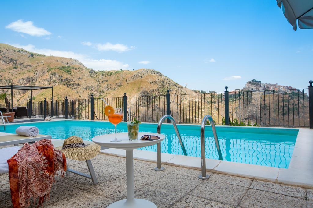 בית הארחה טאורמינה 	Casale Di Caterina מראה חיצוני תמונה